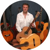Ontmoet Eugène Kanters, de gitaarreparateur achter Gitaar Afstellen Leeuwarden.