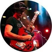 Ontmoet Jan de Schiffart, de gitaarreparateur achter Gitaar Afstellen Heerenveen – ideaal voor gitaristen uit Sneek, Joure, Lemmer en Wolvega.
