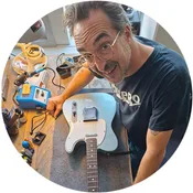 Ontmoet Rempe Kooij van Dr. Axe Guitarworks, de gitaarreparateur achter Gitaar Afstellen Utrecht.